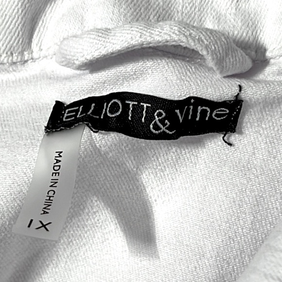 ELLIOTT & VINE || White Distressed with Ruffles Jeans Jacket. Sz. 1X - Picture 13 of 16